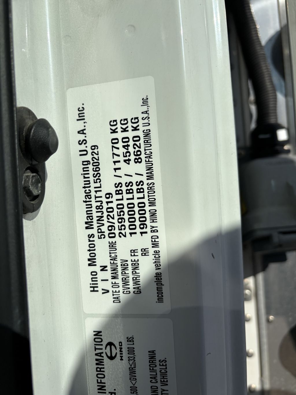 2020 HINO 268A heavymedium-duty-trucks-used-2020-hino-268a-1655081-vin-tag-photo-Image