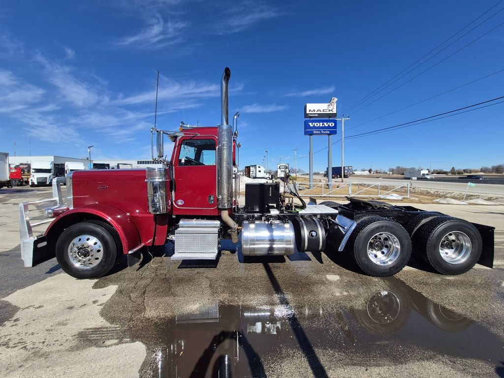 2020 PETERBILT 389 P719476U - image 2 of 6