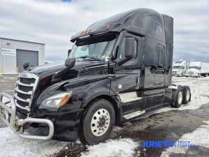 2021 FREIGHTLINER CASCADIA 126 heavymedium-duty-trucks-used-2021-freightliner-cascadia-126-1172663-driver-side-front-angle-Image