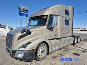 2022 VOLVO VNL64T860 heavymedium-duty-trucks-used-2022-volvo-vnl64t860-1393276-driver-side-front-angle-Image