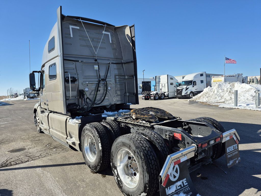 2022 VOLVO VNL64T860 V295214U - image 3 of 6