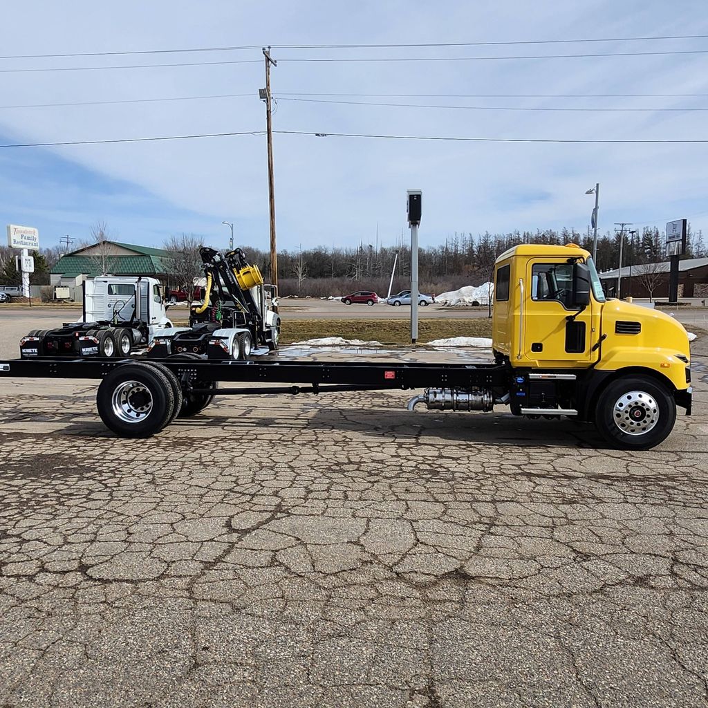 2025 MACK MD642 MMD018349 - image 6 of 6