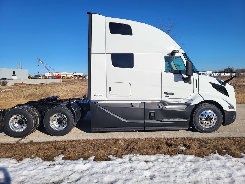 2025 VOLVO VNL64T860 696047 - image 6 of 6