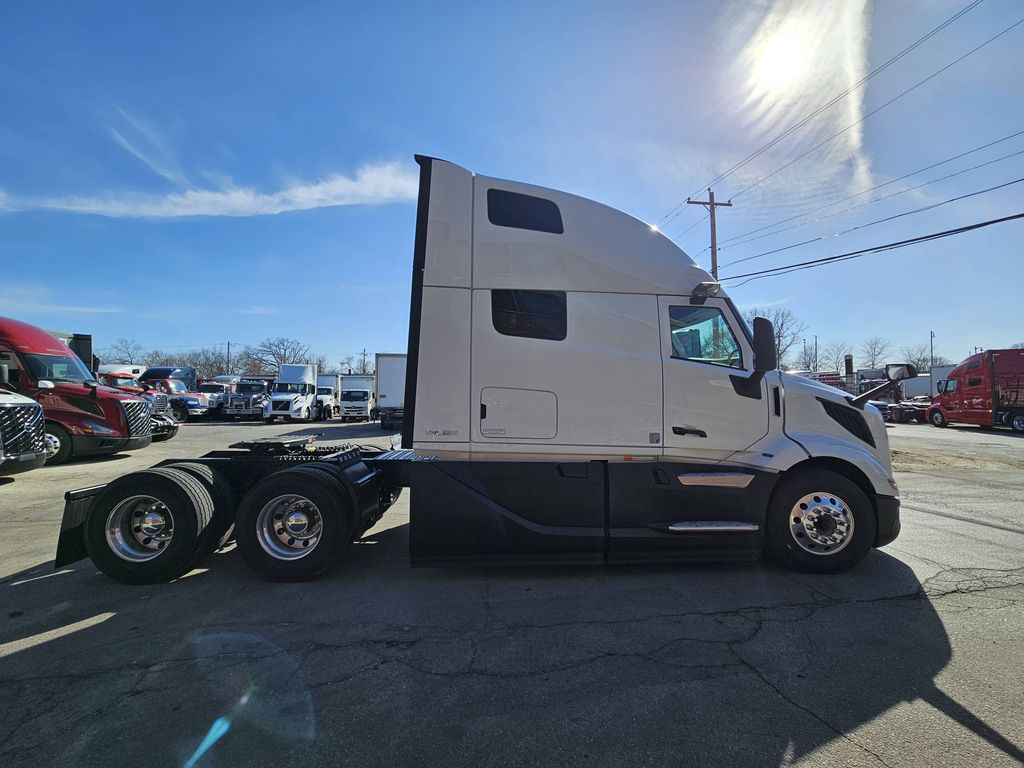 2025 VOLVO VNL64T860 695999 - image 6 of 6