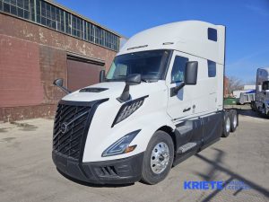 2025 VOLVO VNL64T860 heavymedium-duty-trucks-new-2025-volvo-vnl64t860-1787920-driver-side-front-angle-Image