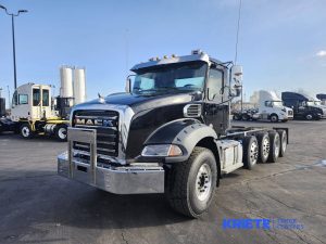 2026 MACK GR104B heavymedium-duty-trucks-new-2026-mack-gr104b-1385619-driver-side-front-angle-Image