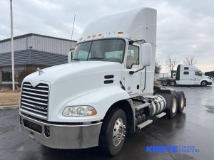 2016 MACK CXU heavymedium-duty-trucks-used-2016-mack-cxu613-1029669-driver-side-front-angle-Image