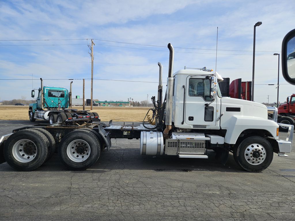 2021 MACK PI64T MAC8183U - image 6 of 6