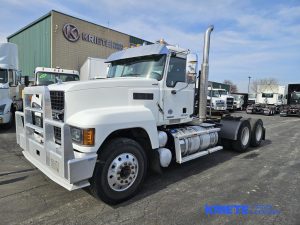 2021 MACK PI64T heavymedium-duty-trucks-used-2021-mack-pi64t-1314421-driver-side-front-angle-Image