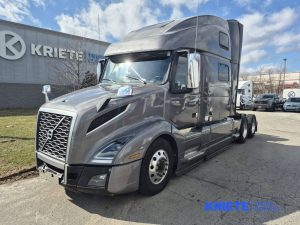 2021 VOLVO VNL64T860 heavymedium-duty-trucks-used-2021-volvo-vnl64t860-1500695-driver-side-front-angle-Image