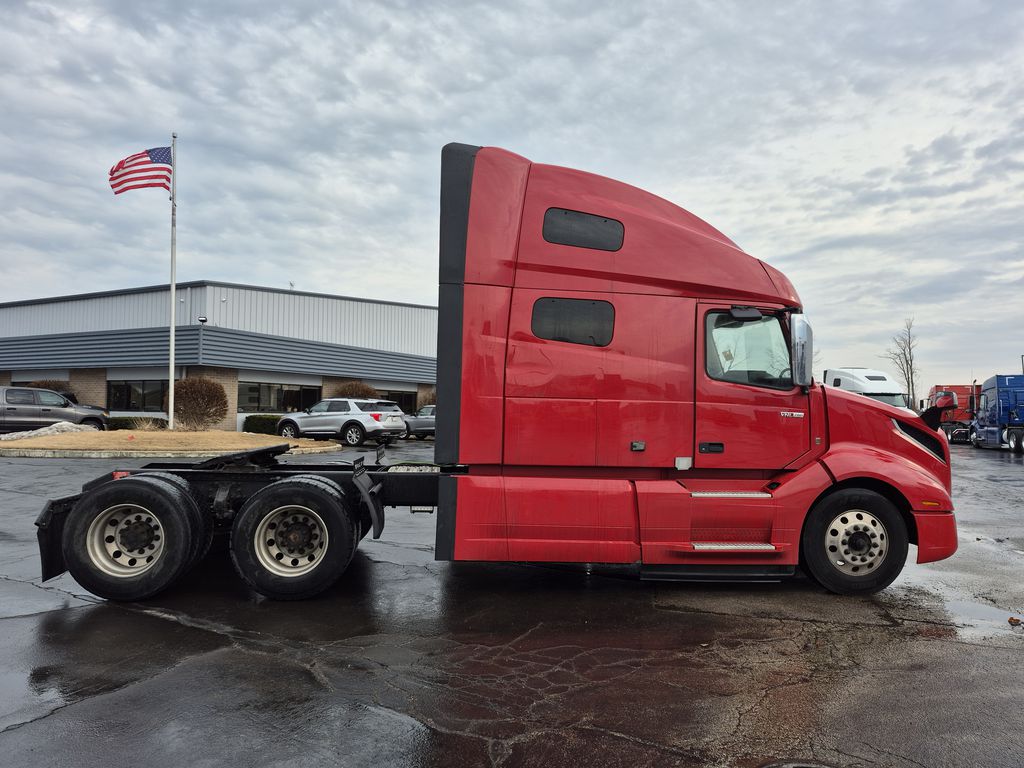 2022 VOLVO VNL64T760 V296875U - image 6 of 6