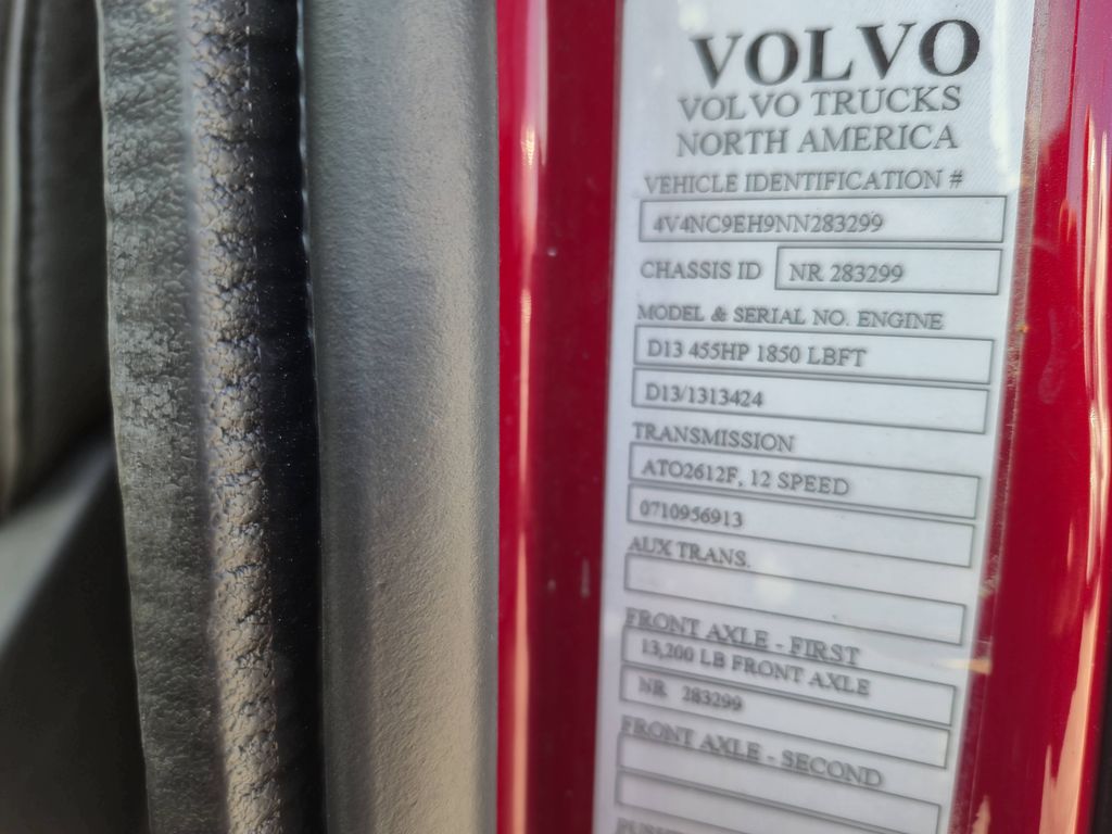 2022 VOLVO VNL64T860 heavymedium-duty-trucks-used-2022-volvo-vnl64t860-1160379-vin-tag-photo-Image