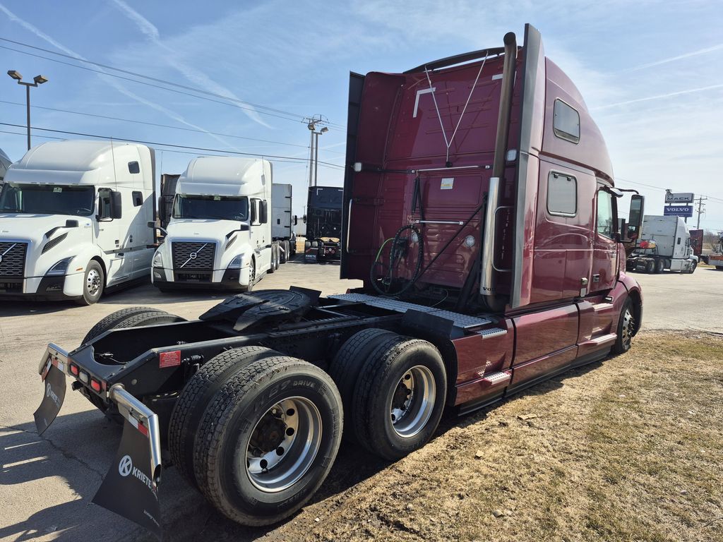 2022 VOLVO VNL64T860 V283299U - image 5 of 6