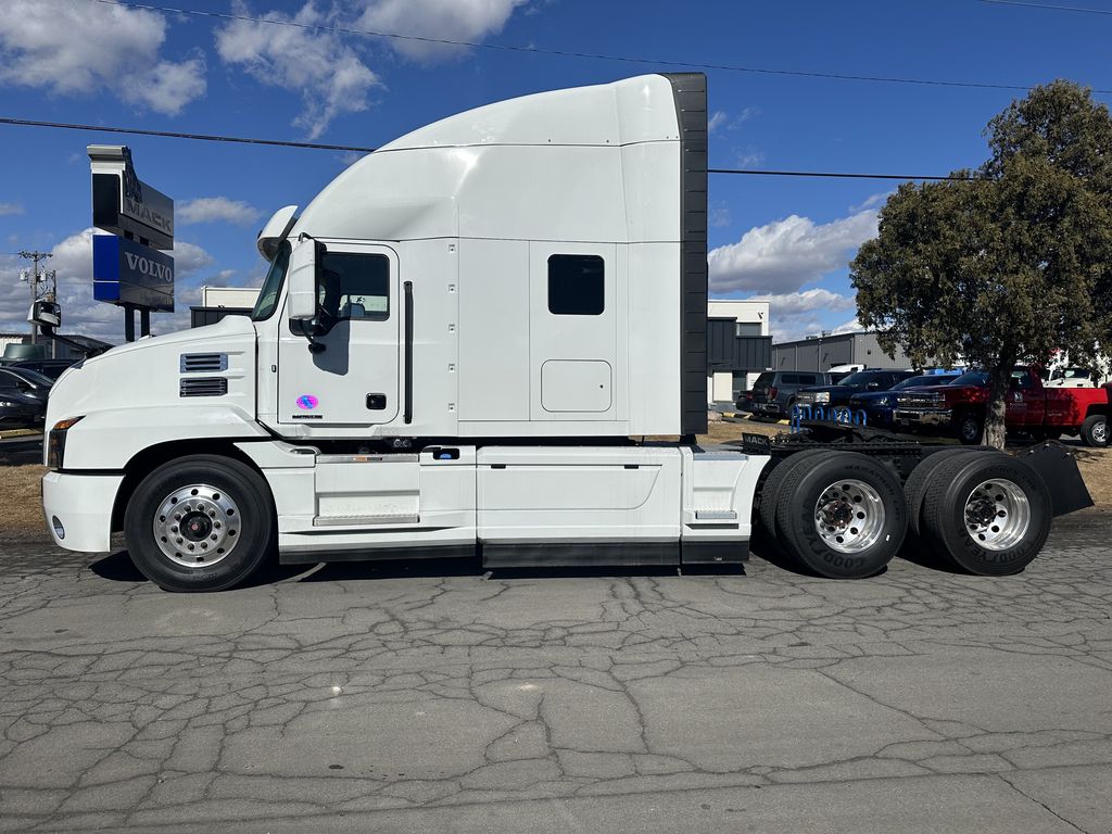 2024 MACK AN64T SLPR MAC42269U - image 2 of 6