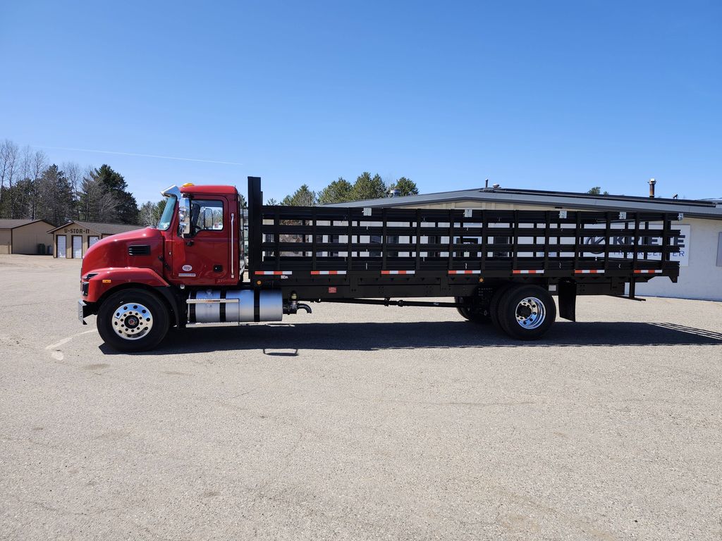 2025 MACK MD642 MMD017836 - image 2 of 6