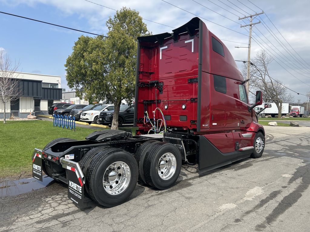 2025 VOLVO VNL64T860 696093 - image 5 of 6