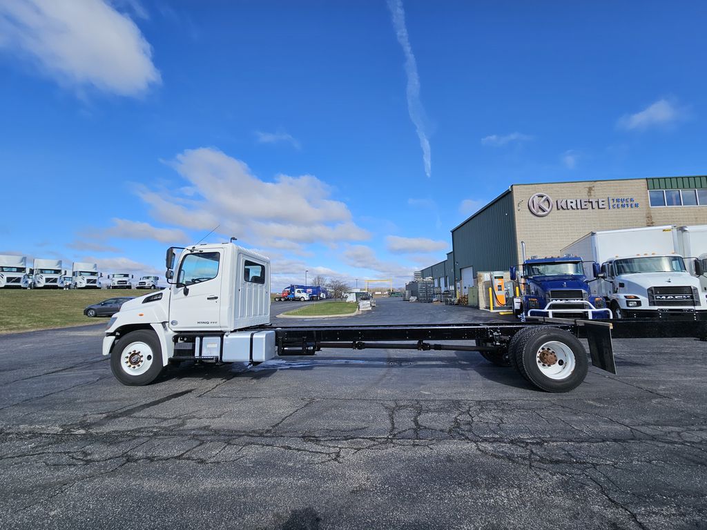 2017 HINO 338 H56799U - image 2 of 6