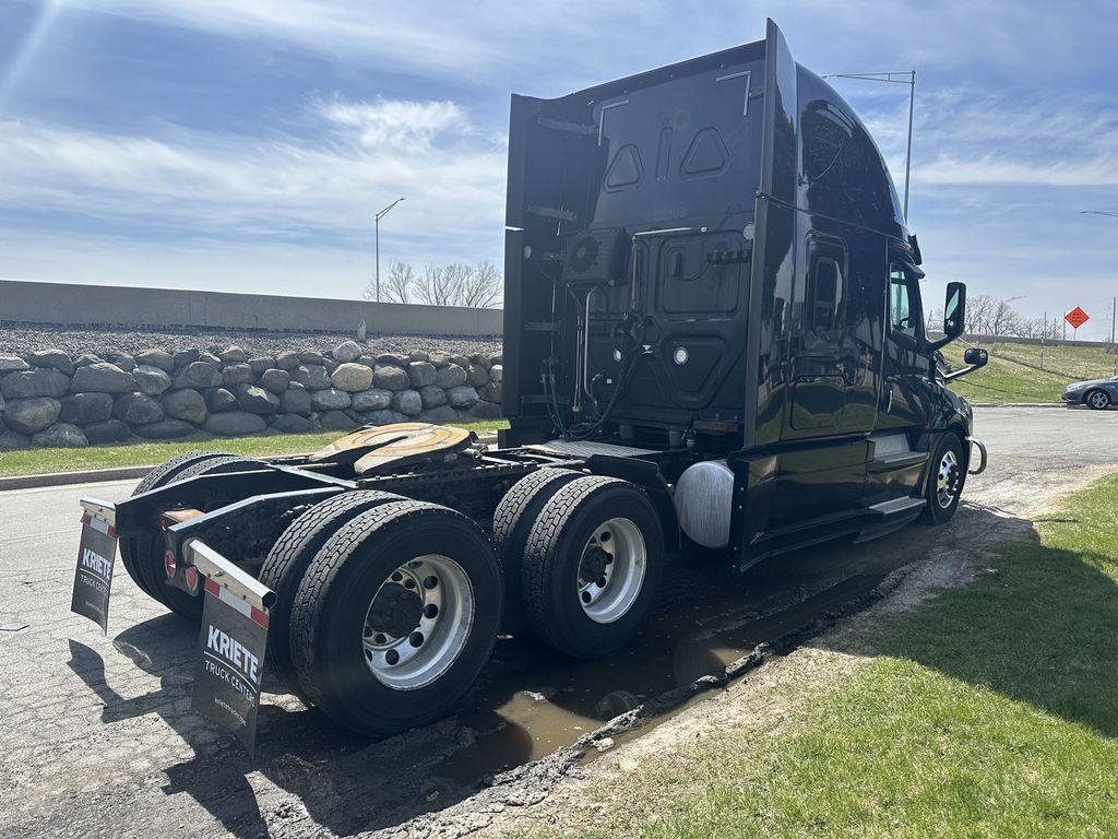 2019 FREIGHTLINER Cascadia FR9520U - image 5 of 6