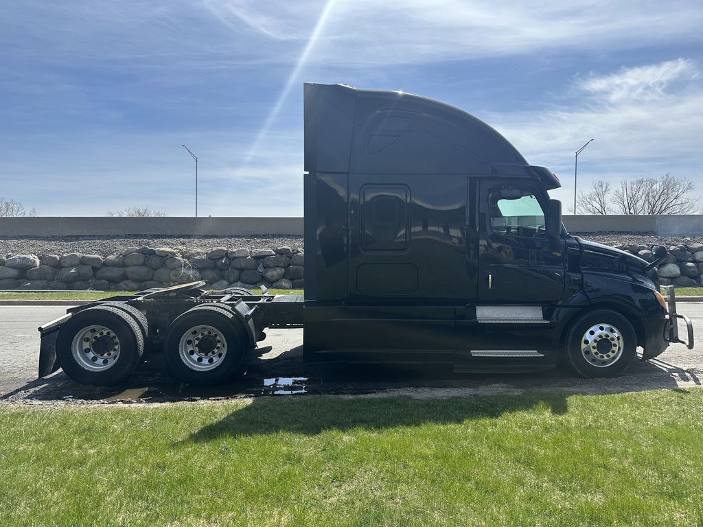 2019 FREIGHTLINER Cascadia FR9520U - image 6 of 6