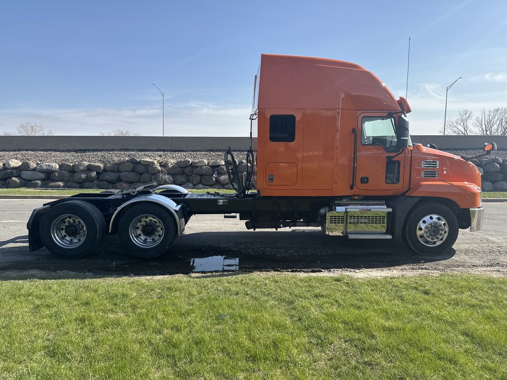 2019 MACK ANTHEM MAC10863U - image 6 of 6