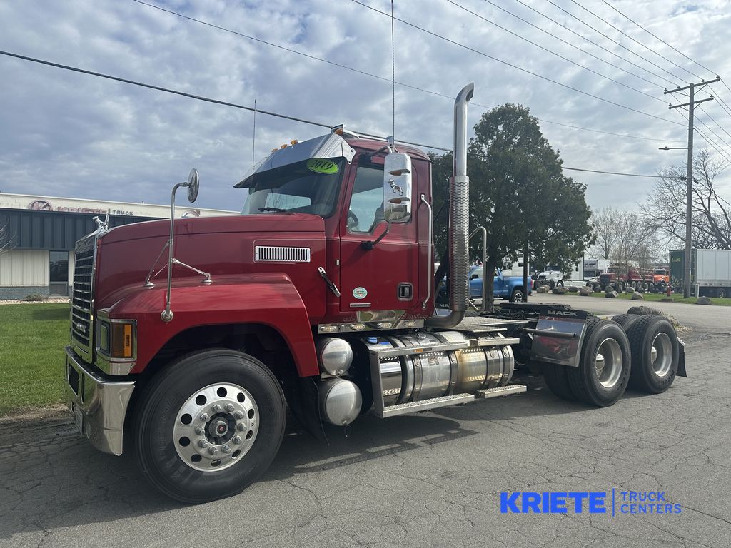 2019 MACK PI64T MAC2765U - image 1 of 6