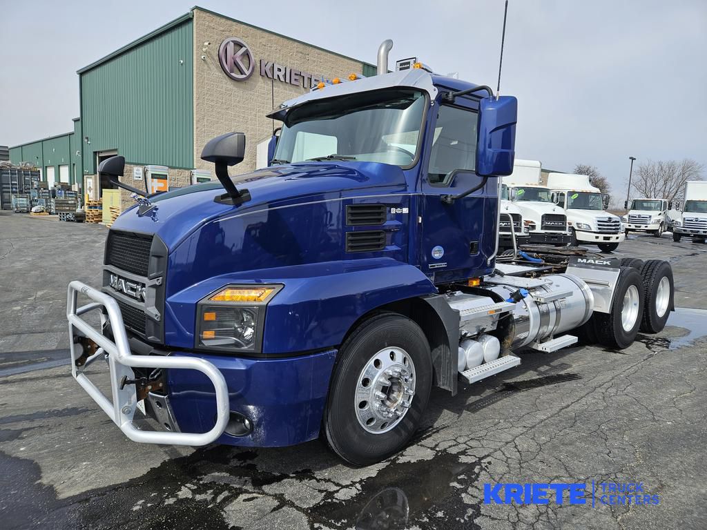 2020 MACK AN64T-TADC MAC3945U - image 1 of 6