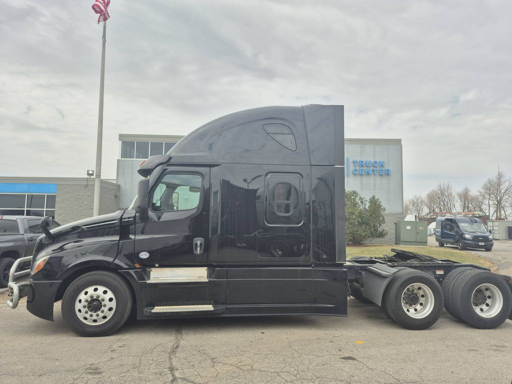 2021 FREIGHTLINER CASCADIA 126 FR1344U - image 2 of 6
