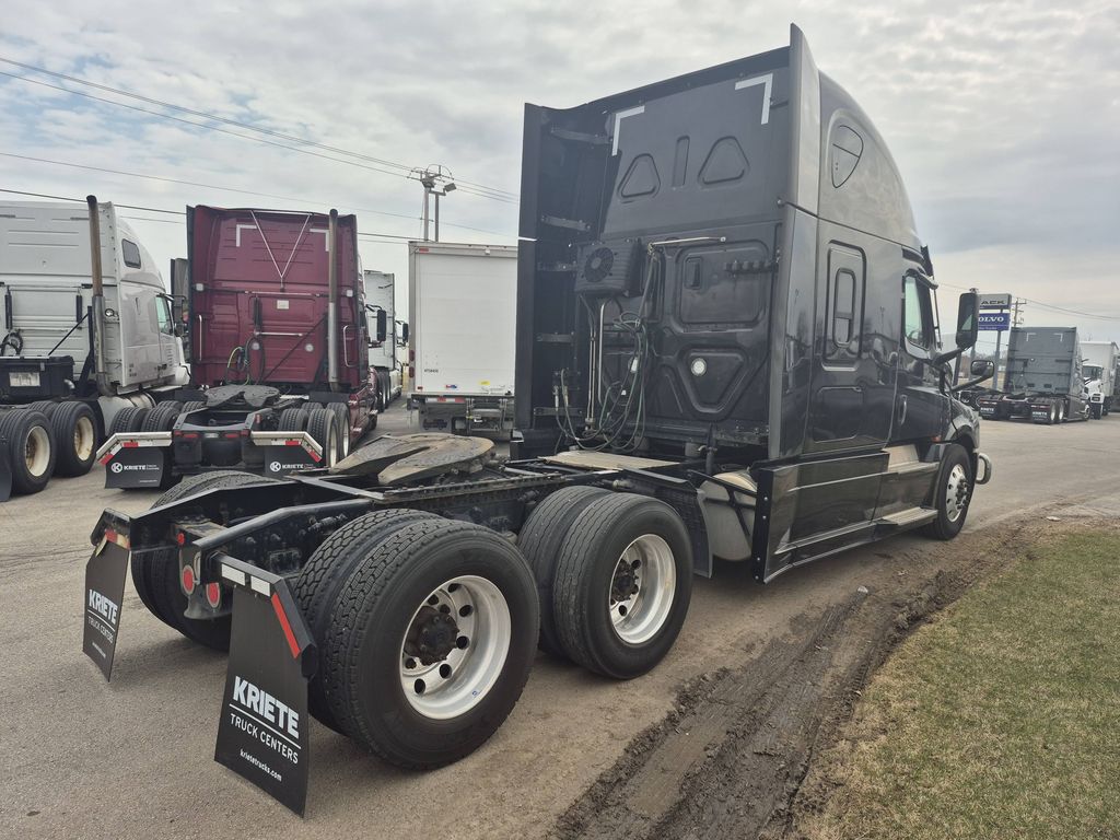 2021 FREIGHTLINER CASCADIA 126 FR1344U - image 5 of 6