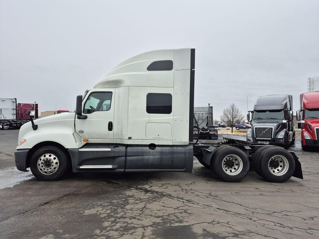 2021 INTERNATIONAL LT625 IH170477U - image 2 of 6