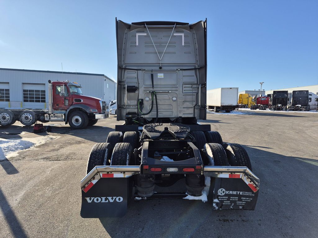 2022 VOLVO VNL64T860 V295217U - image 4 of 6