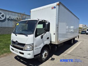 2018 HINO 195 heavymedium-duty-trucks-used-2018-hino-195-1019635-driver-side-front-angle-Image