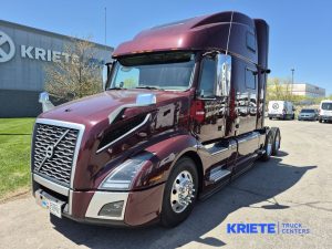 2020 VOLVO VNL64T860 heavymedium-duty-trucks-used-2020-volvo-vnl64t860-1681846-driver-side-front-angle-Image