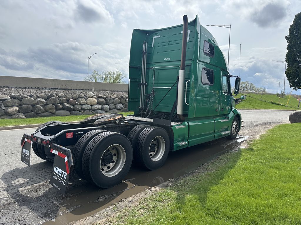 2021 VOLVO VNL64T860 V274728U - image 5 of 6