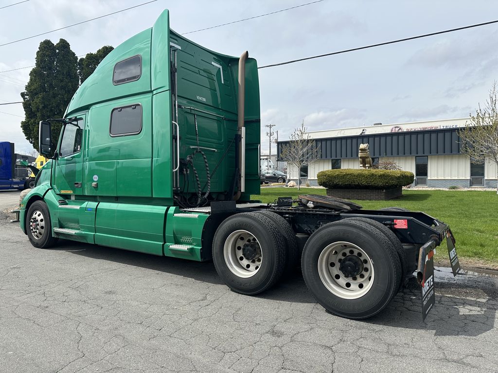 2021 VOLVO VNL64T860 V274728U - image 3 of 6