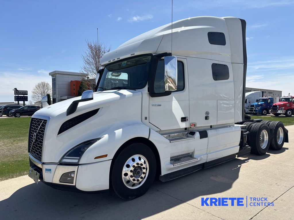 2022 VOLVO VNL64T760 V302825U - image 1 of 6